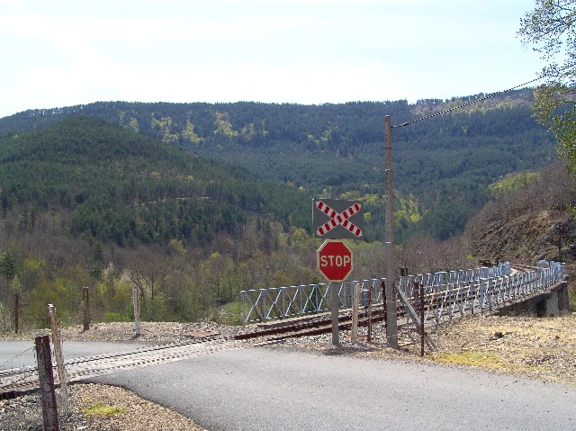 Lozère - Badaroux - passage à niveau