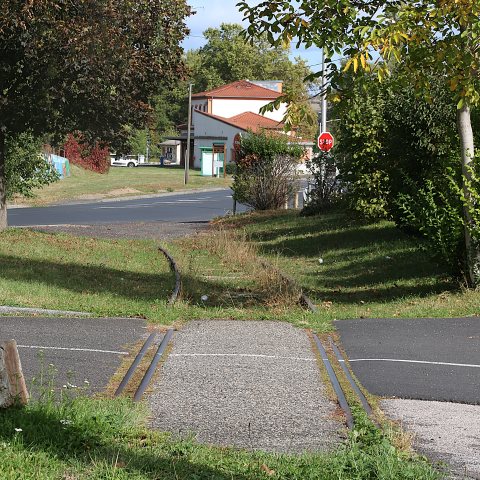 Puy de Dôme - Billom - passage à niveau