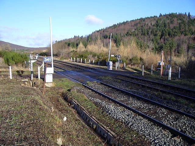 Puy de Dôme - Charbonnières les Varennes - passage à niveau