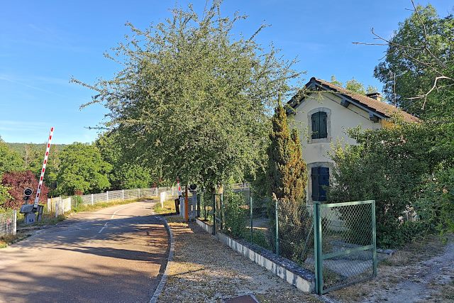 Yonne - Prégilbert - passage à niveau